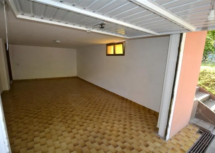 Maria Elena - 30 Pt Apartment